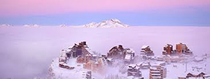 写真:夕映えのAVORIAZ