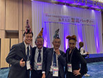 写真:4人の男性