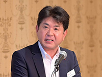 写真:長沢 由治氏