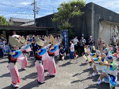 写真:阿波踊りの様子